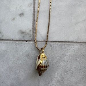 Gold Plated Seachell Necklace 7"